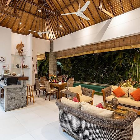 Villa Lotus By Optimum Bali Villas Семиняк Екстериор снимка