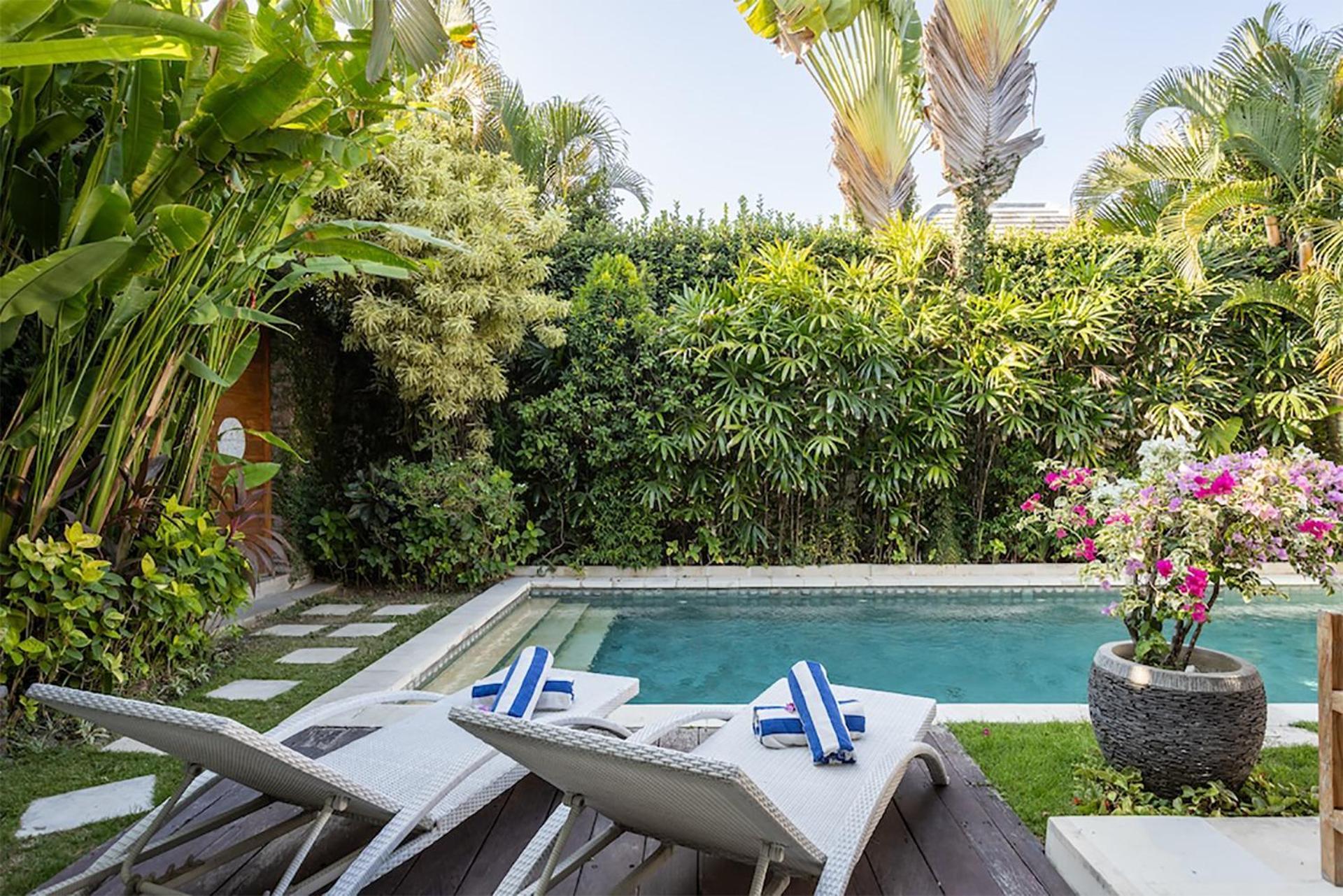 Villa Lotus By Optimum Bali Villas Семиняк Екстериор снимка