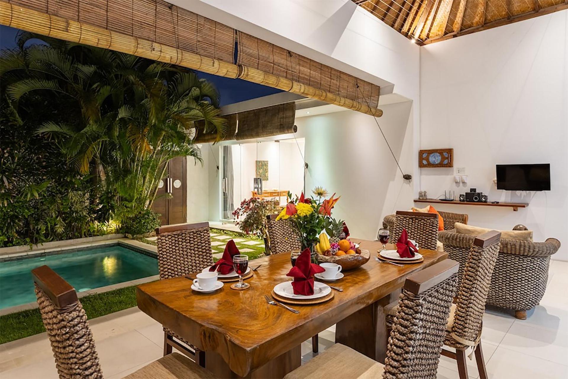 Villa Lotus By Optimum Bali Villas Семиняк Екстериор снимка