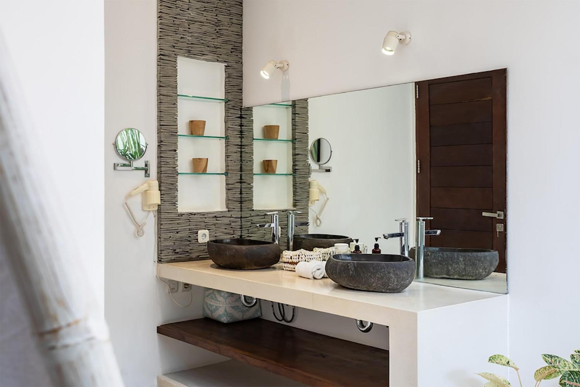 Villa Lotus By Optimum Bali Villas Семиняк Екстериор снимка