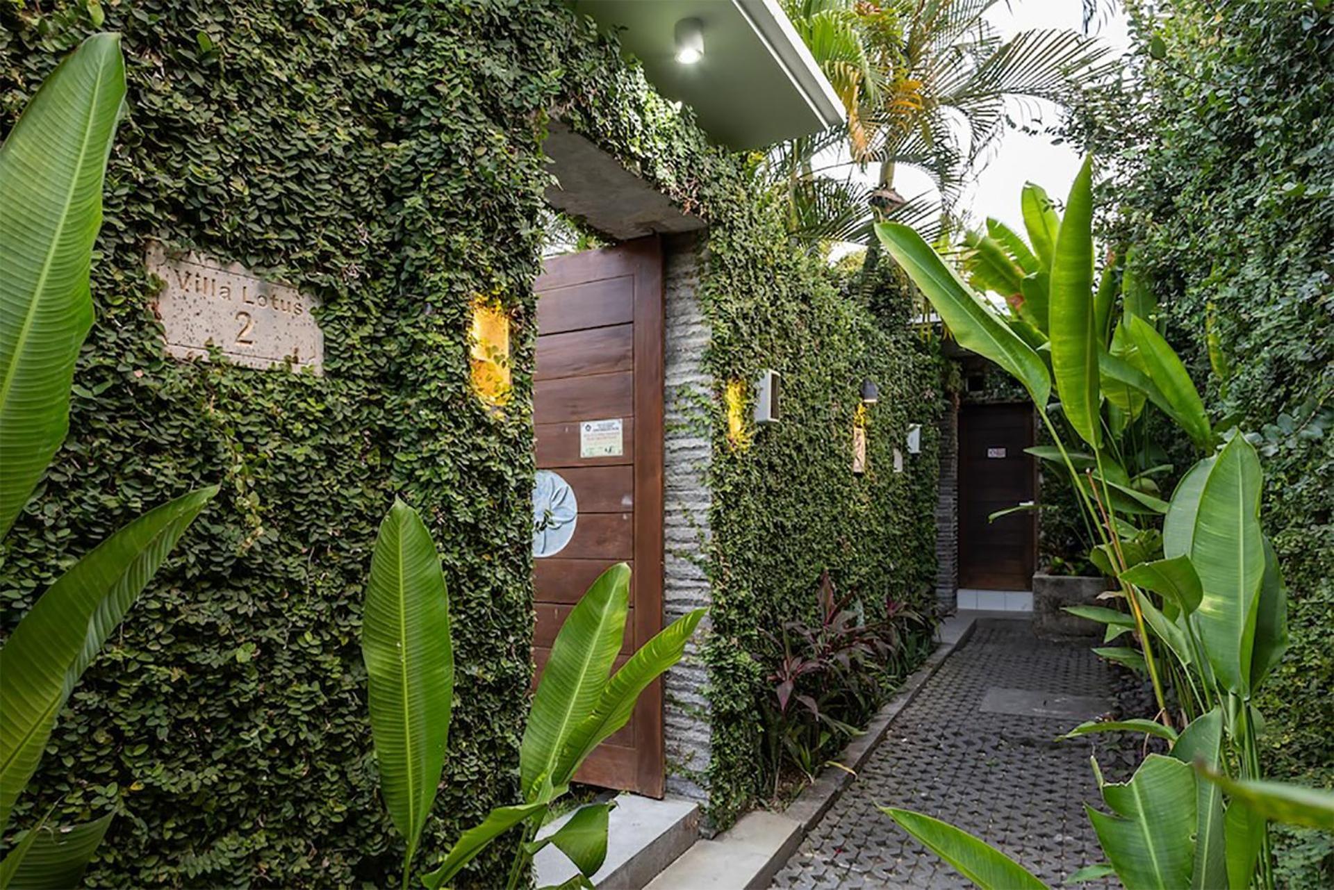 Villa Lotus By Optimum Bali Villas Семиняк Екстериор снимка
