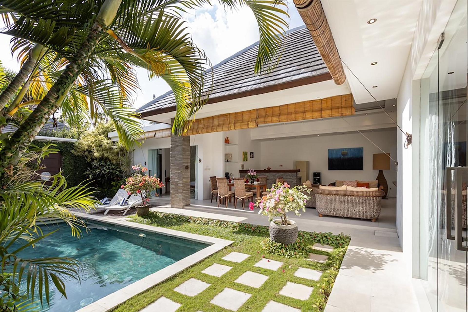 Villa Lotus By Optimum Bali Villas Семиняк Екстериор снимка