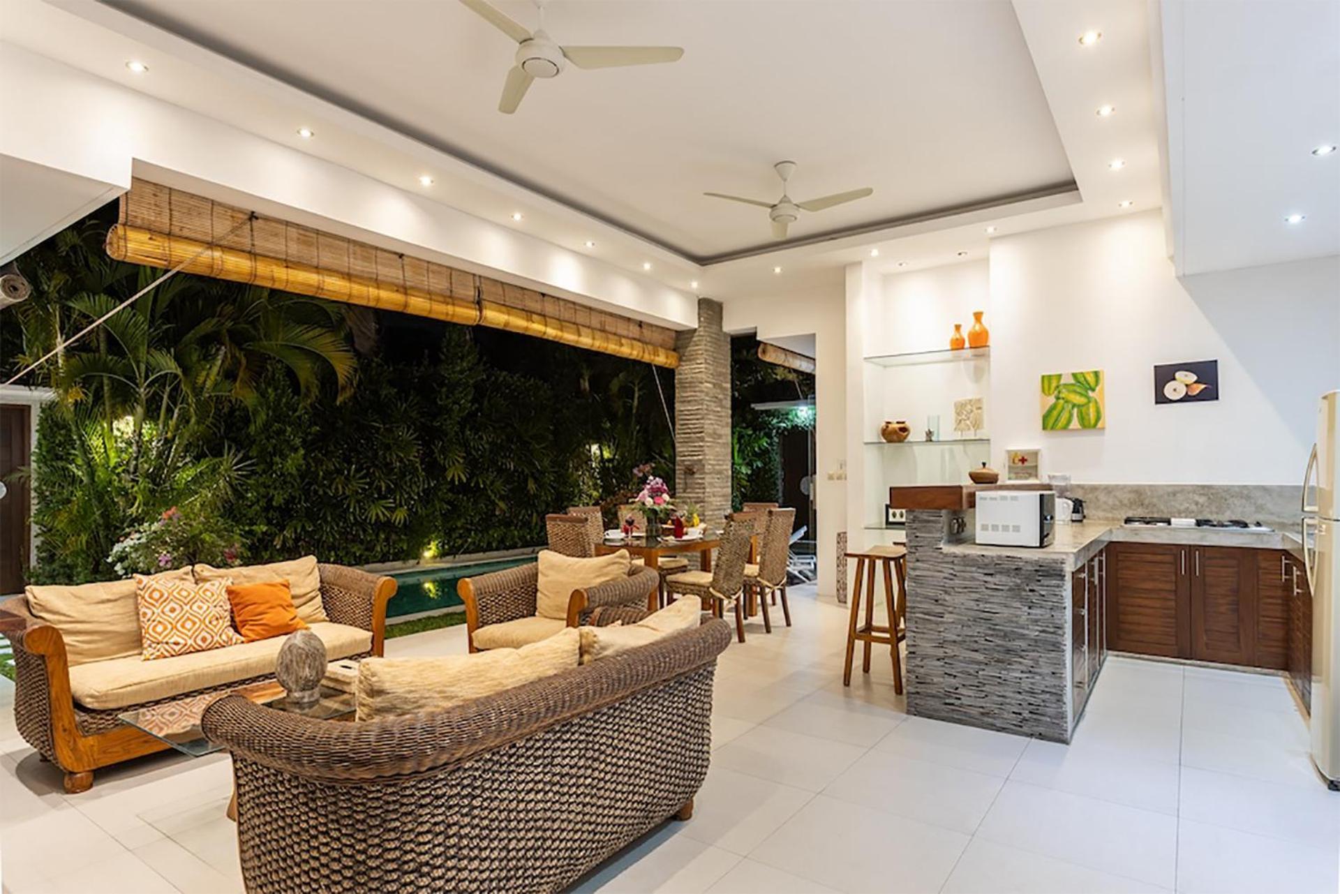 Villa Lotus By Optimum Bali Villas Семиняк Екстериор снимка