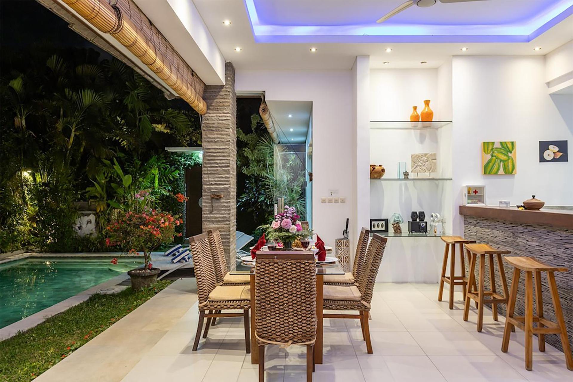Villa Lotus By Optimum Bali Villas Семиняк Екстериор снимка
